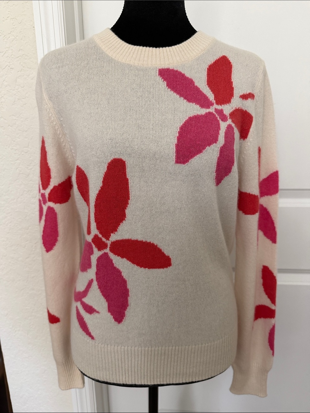 NWT &Isla Forest Floral 100% Cashmere Sweater